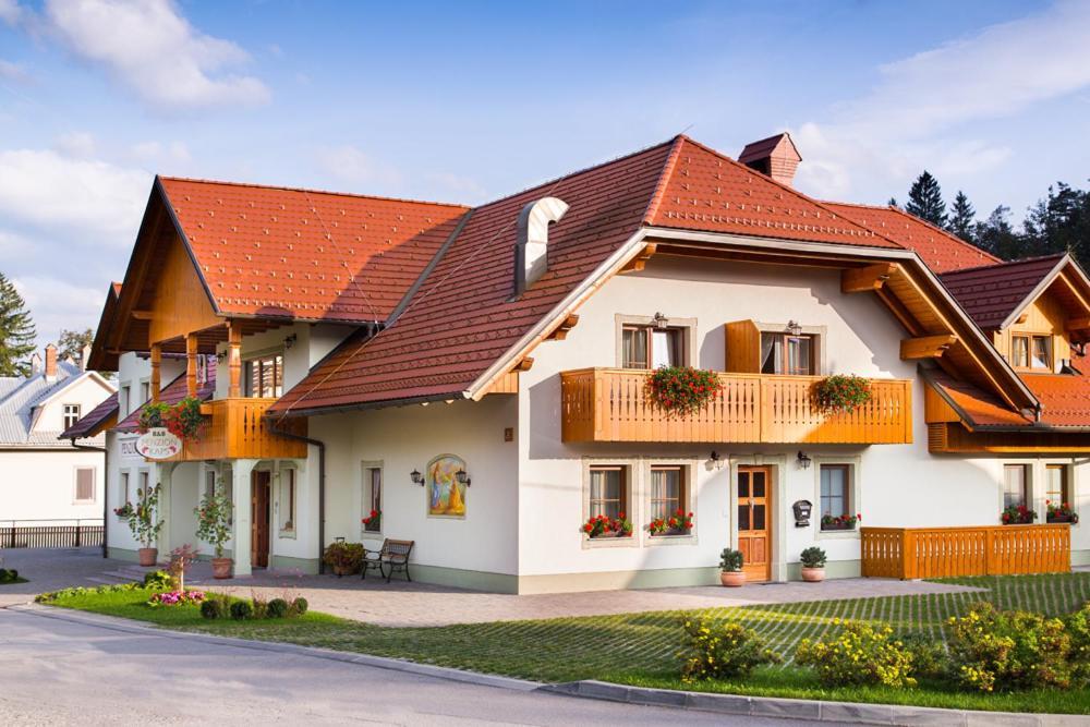 Penzion Kaps Bled Exteriör bild