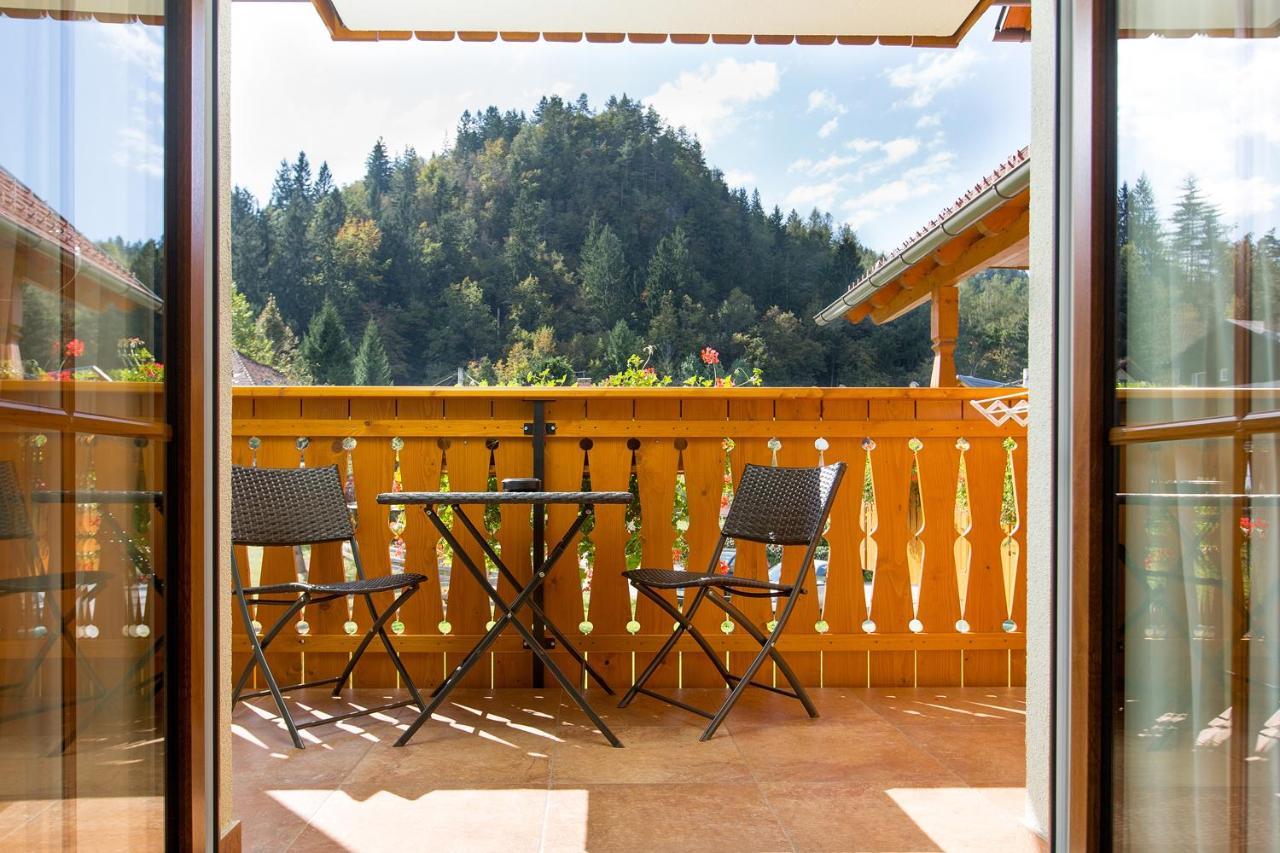 Penzion Kaps Bled Exteriör bild