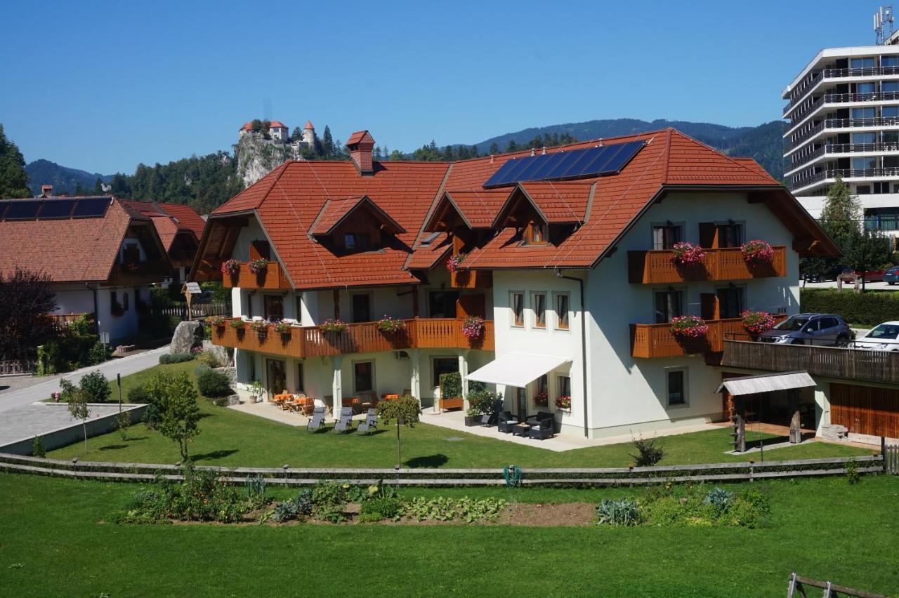 Penzion Kaps Bled Exteriör bild
